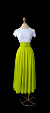 Load image into Gallery viewer, Long Green Skirt with belt